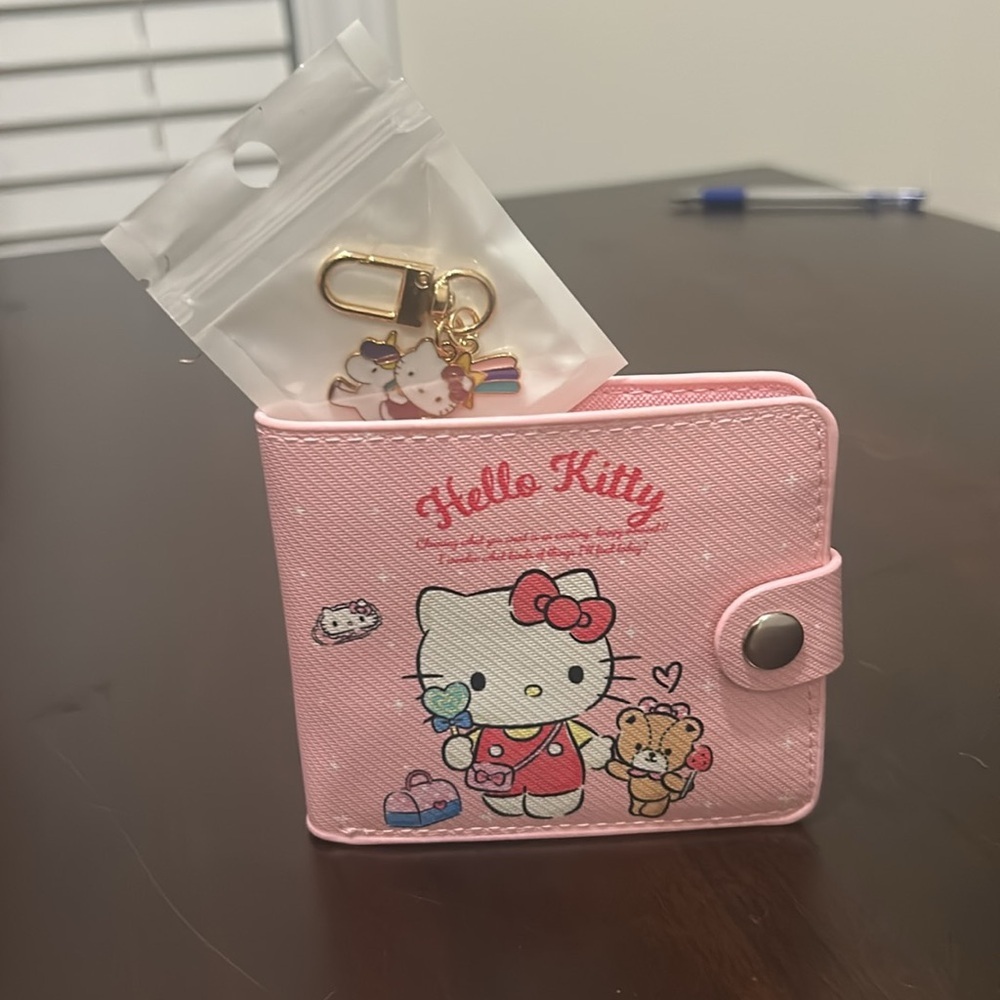 Sanrio Hello Kitty Wallet and Key Chain NEW - Picture 9 of 10